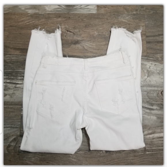 Sunset + Spring with with faux pearl accents - Picture 3 of 4